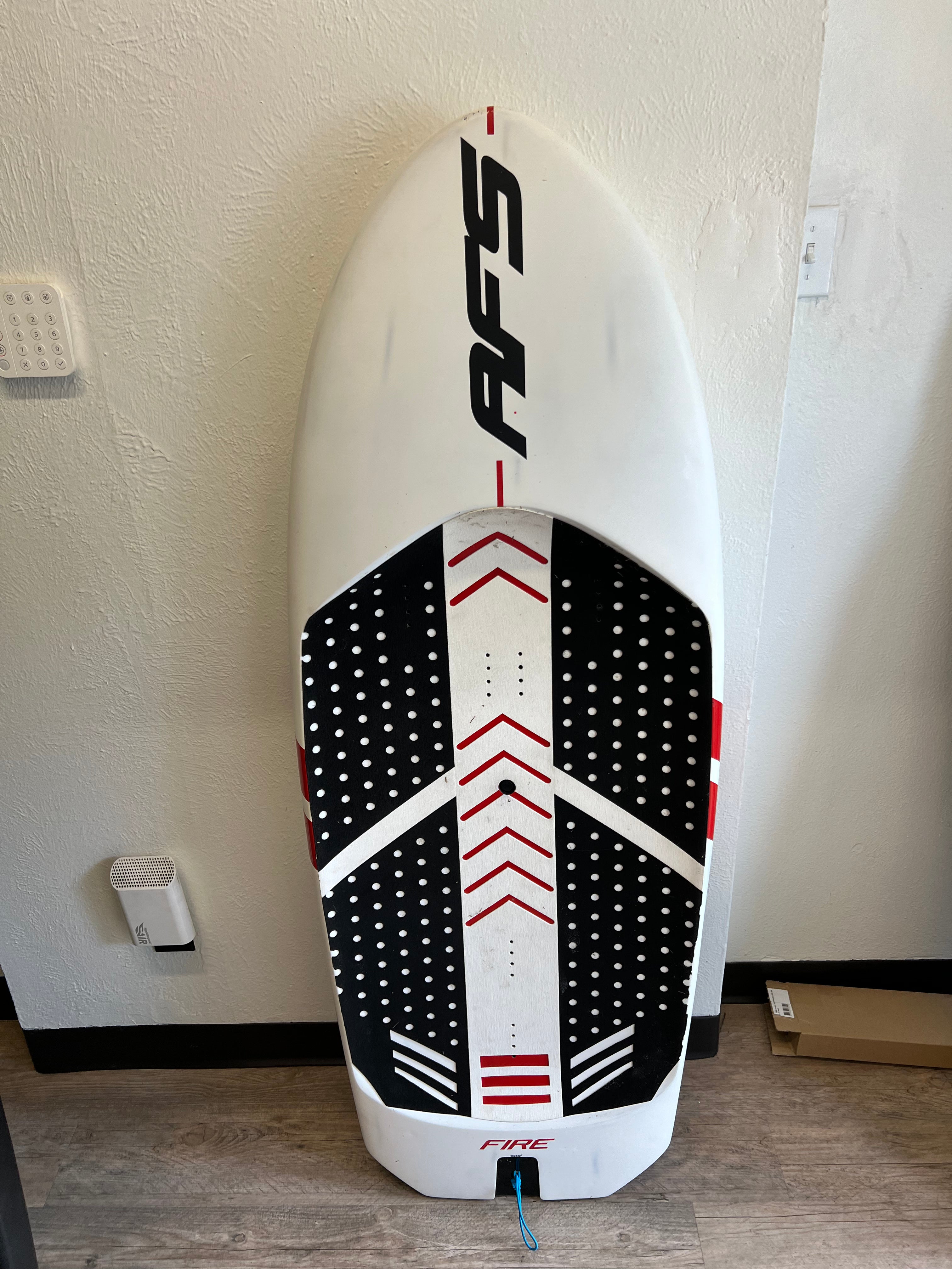 Demo AFS Fire V2 Wing Board 5'2 80L